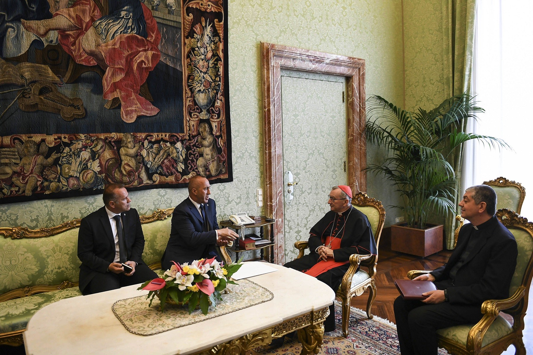 Kosova e interesuar për marrëdhënie strategjike me Vatikanin