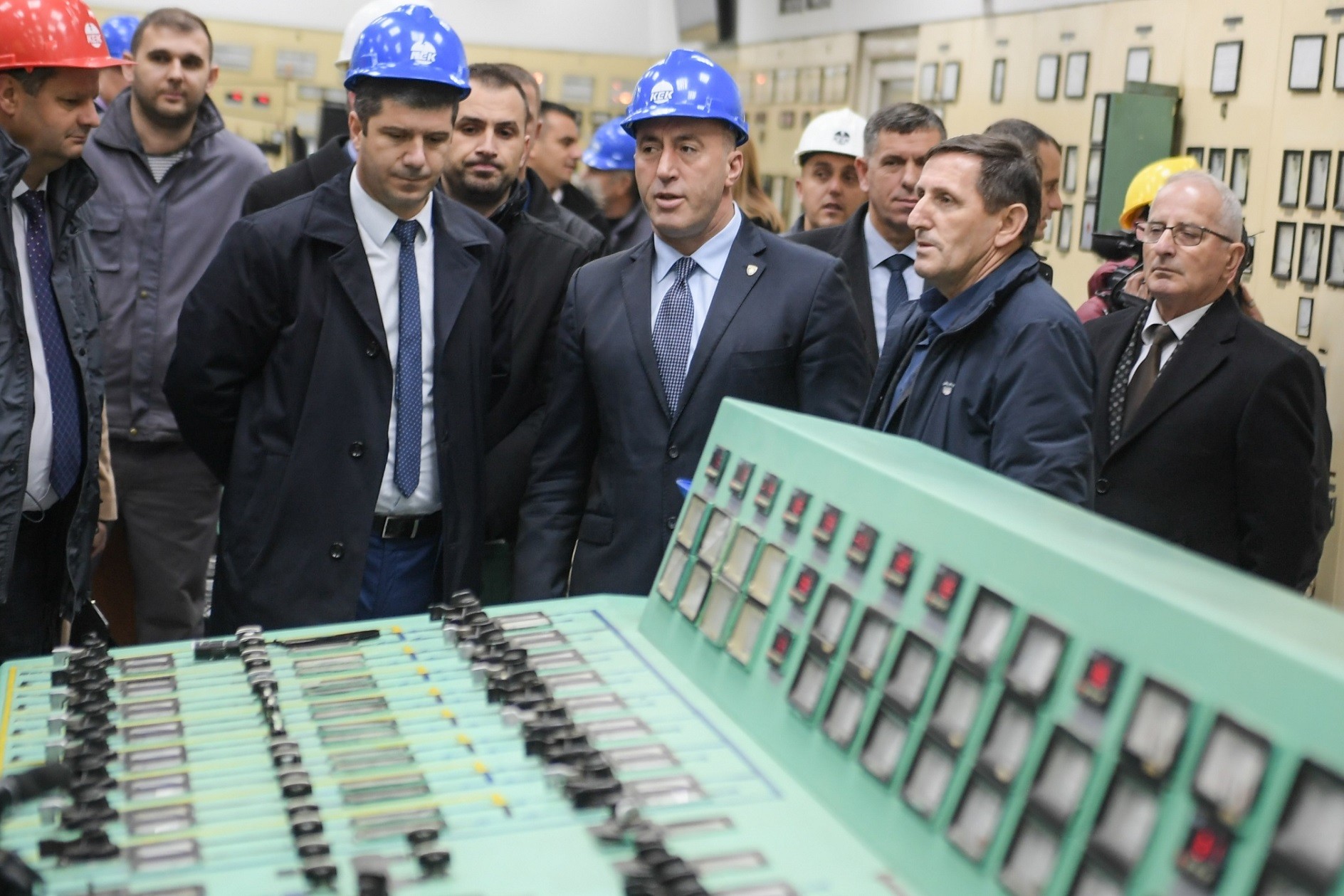 Kryeministri Haradinaj viziton Korporatën Energjetike të Kosovës