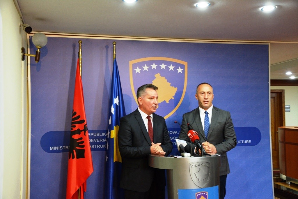 Haradinaj: Projektet infrastrukturore do të përfundohen me kohë