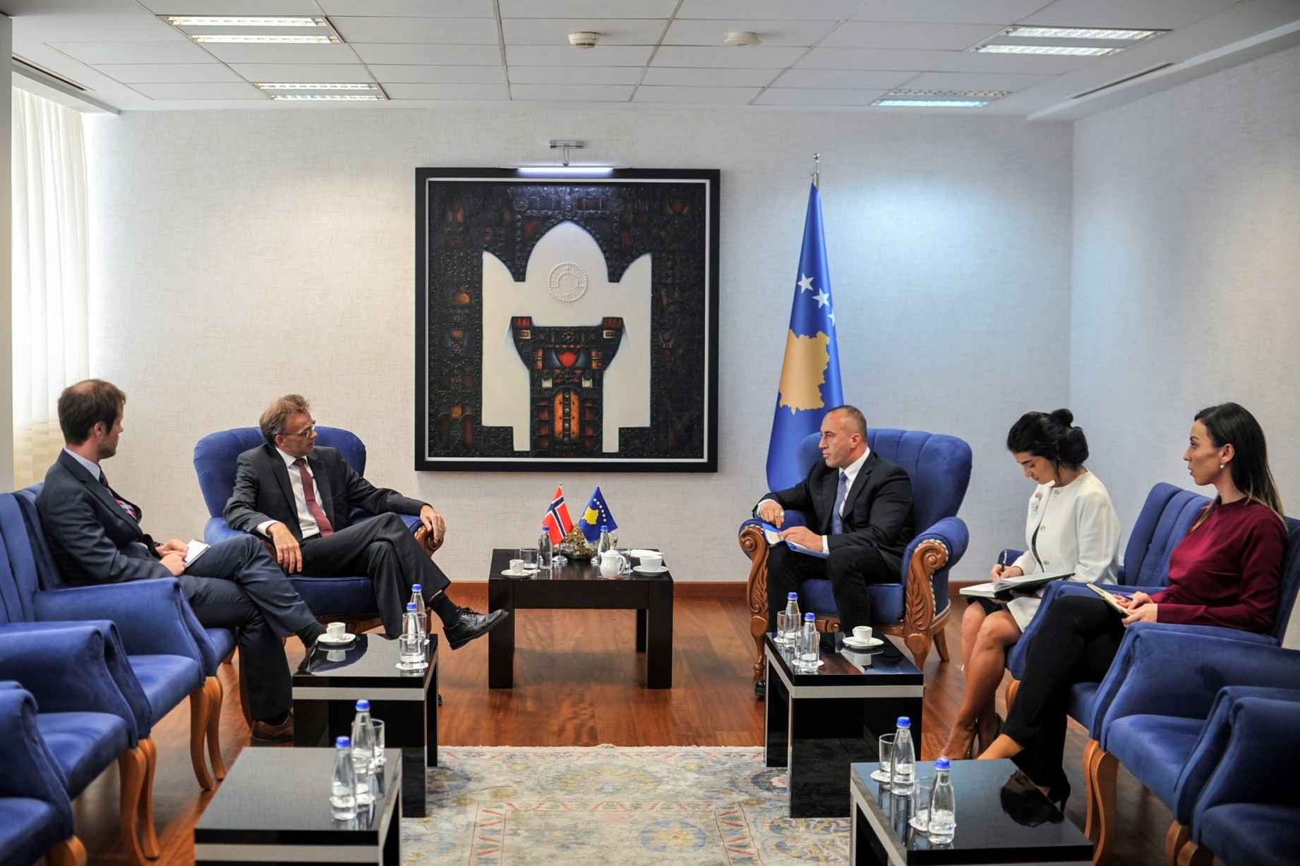 Haradinaj zotohet për avancimin e raporteve mes Kosovës dhe Norvegjisë