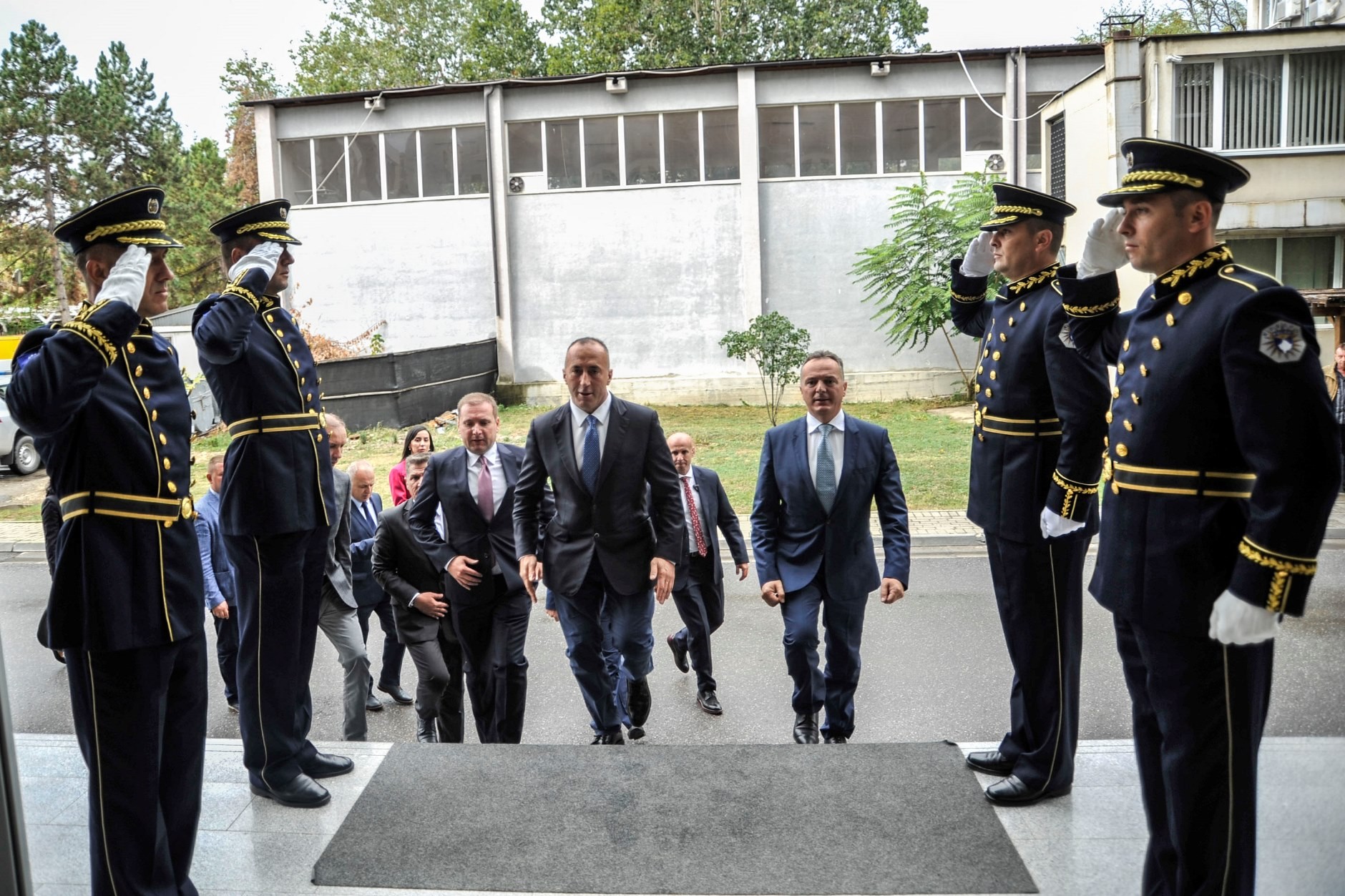 Haradinaj zotohet në ashpërsim të luftës kundër narkotikëve tek fëmijët