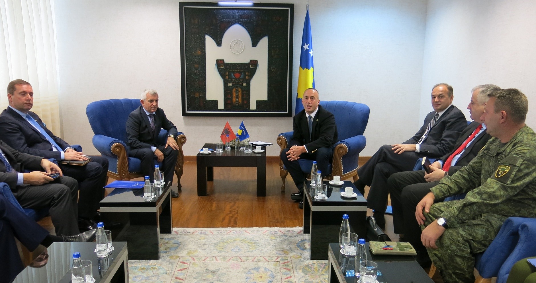 Kryeministri Haradinaj njoftohet me gjendjen e përmbytjeve në Shqipëri