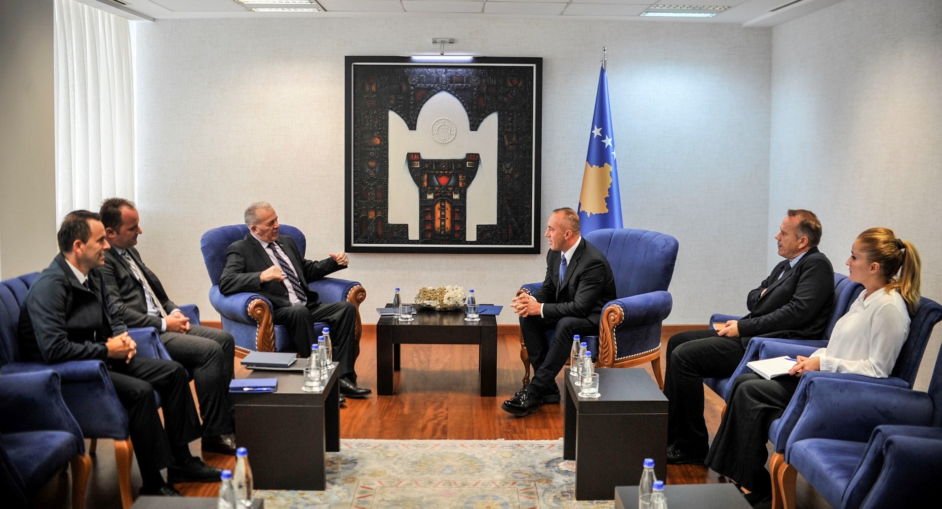 Haradinaj i premtom Sindikatës së Policisë nivelizimin e pagave