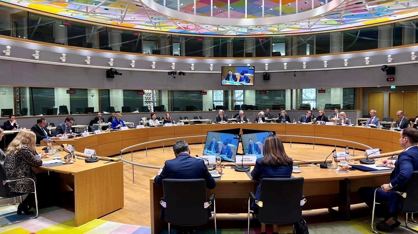 Kosova dhe BE miratojnë udhëzimet e përbashkëta të politikave ekonomike