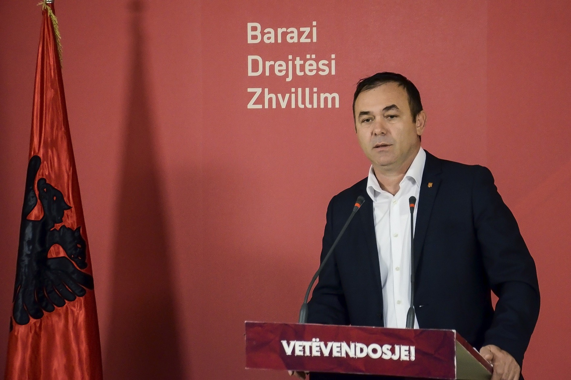 Vetëvendosje kërkon shkarkimin e drejtuesve te organeve te sigurisë