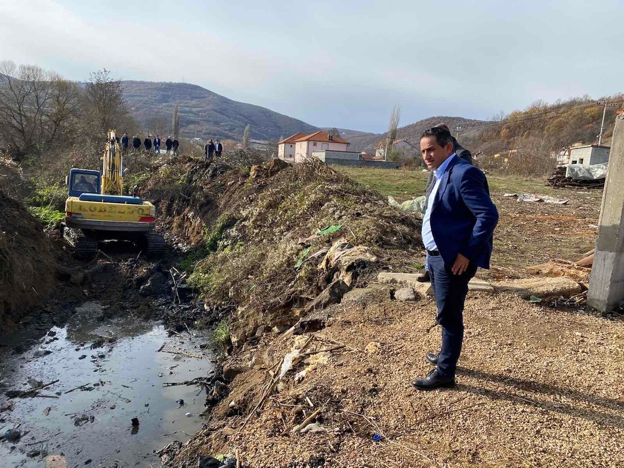 Fillojnë punime për rregullimin e kanalizimit dhe shtratit të lumit në Dobërqan