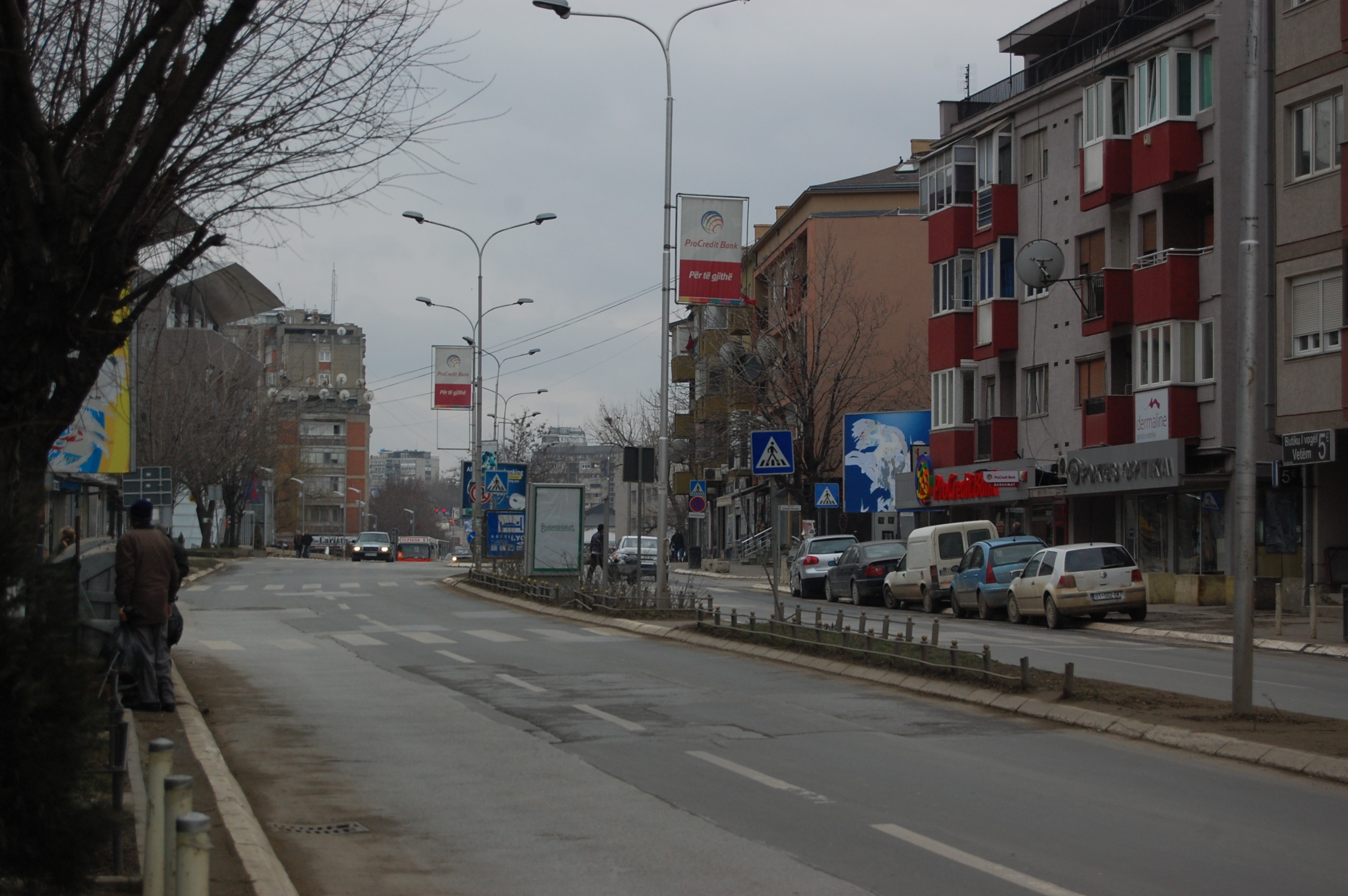 Për shkak të punimeve të asfaltimit mbyllet një pjesë e rrugës “Agim Ramadani” 