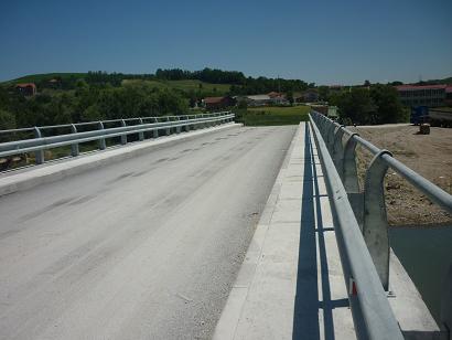 Ndalohet qarkullimi në rrugën mbi urën e Drinit të Bardhë 