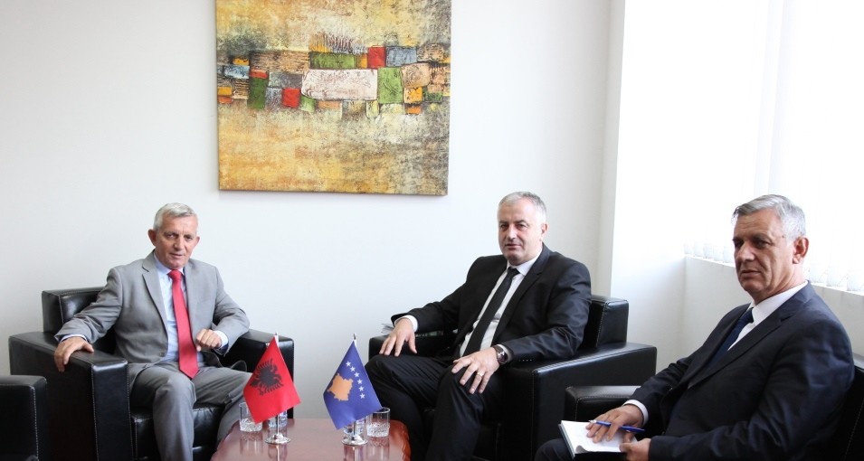 Shqipëria e gatshme të thellojë bashkëpunimin me Kosovën në siguri  