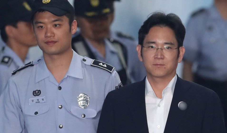 Prokuroria kërkon një dënim me 12 vjet burg për shefin e Samsungut 