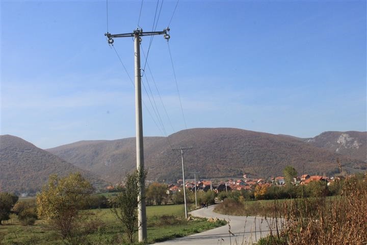 Trafo dhe shtylla të reja për banorët e Baicës së Lipjanit