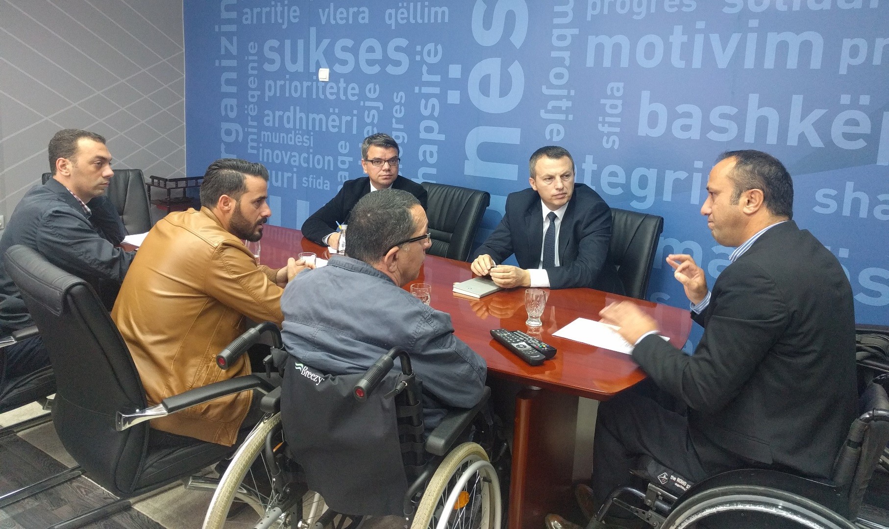 Reçica zotohet në zbatimin e Ligjit për persona paraplegjik dhe tetraplegjik
