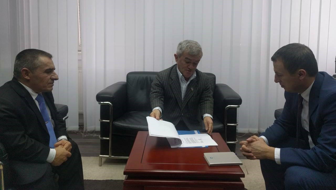 Reçica i gatishëm të ndihmoj organizatën për persona të hendikepuar