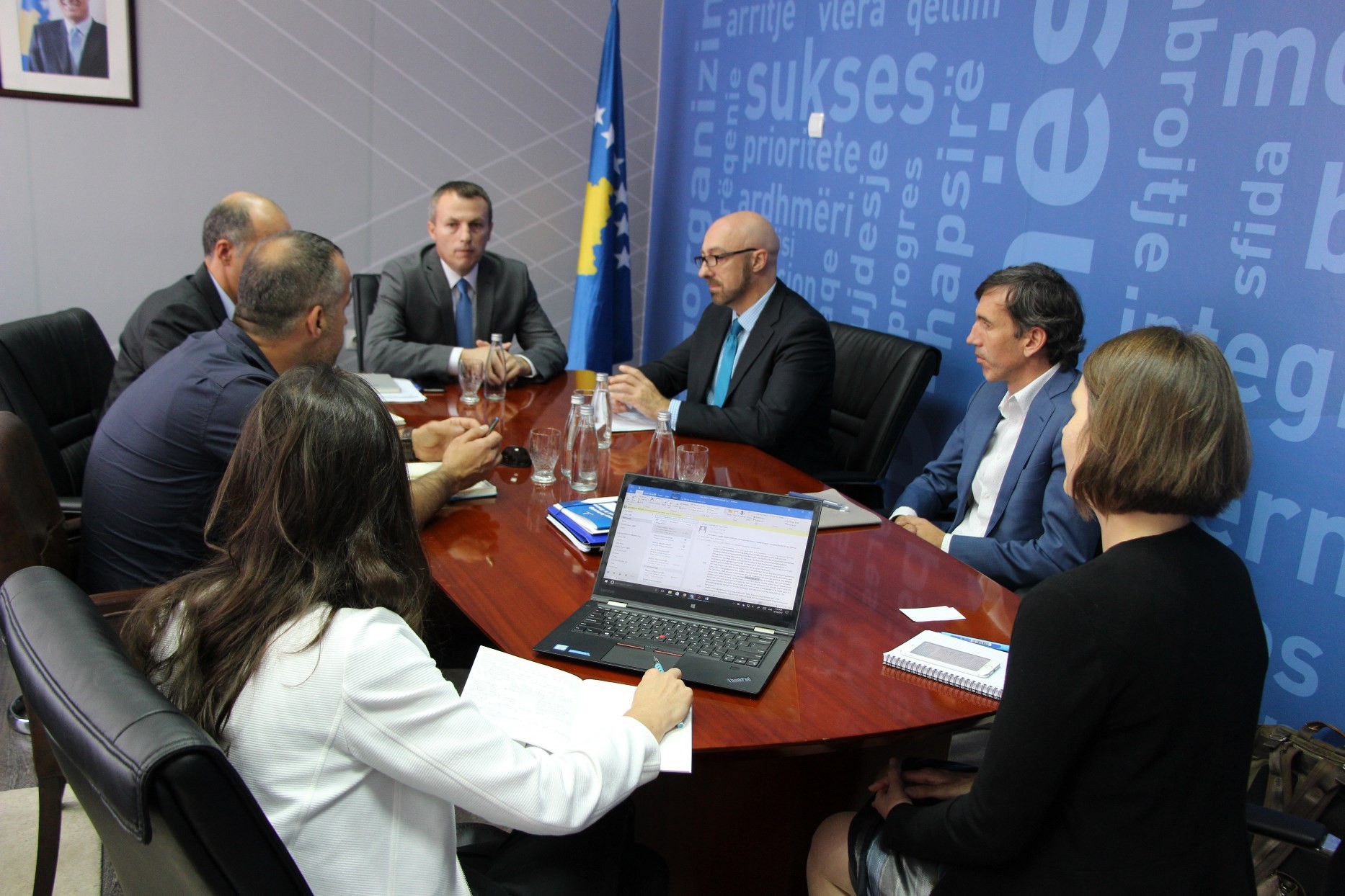 Bisedojnë për projekte dhe ide të përbashkëta mes MPMS dhe Bankës Botërore