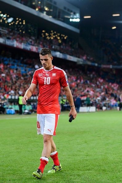 Taulant Xhaka pranë kalimit në Premier League