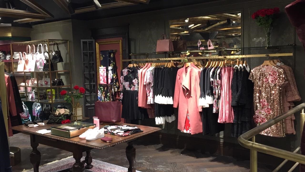 Ted Baker hap dyqanin e parë në Kosovë