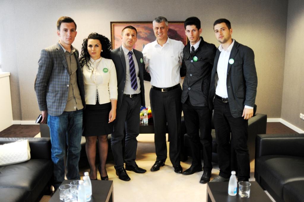 Thaçi fton qytetarët t’i bashkohen nismës “Ta pastrojmë Kosovën” 