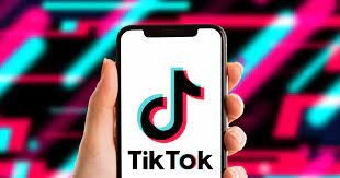 TikTok gjobitet me 12.7 milionë paund për keqpërdorim të të dhënave