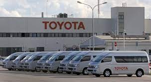 Toyota mbyll fabrikën në Rusi