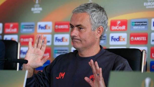 Mourinho do të qëndrojë në United deri në ditën e fundit të kontratës