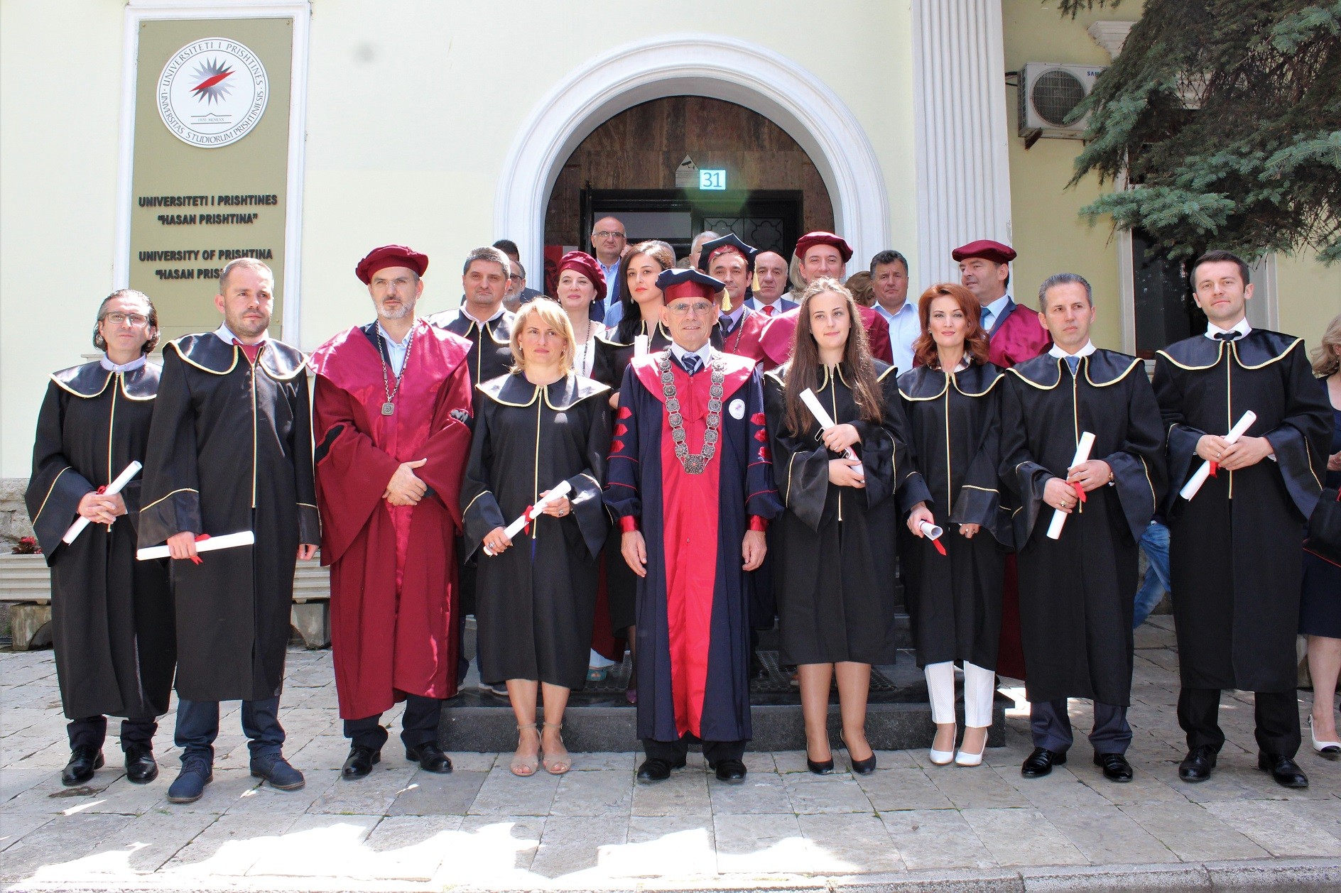 Universiteti i Prishtinës promovon 10 doktorantë të rinj