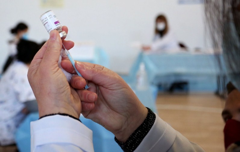 Mbi 70% e evropianëve plotësisht të vaksinuar