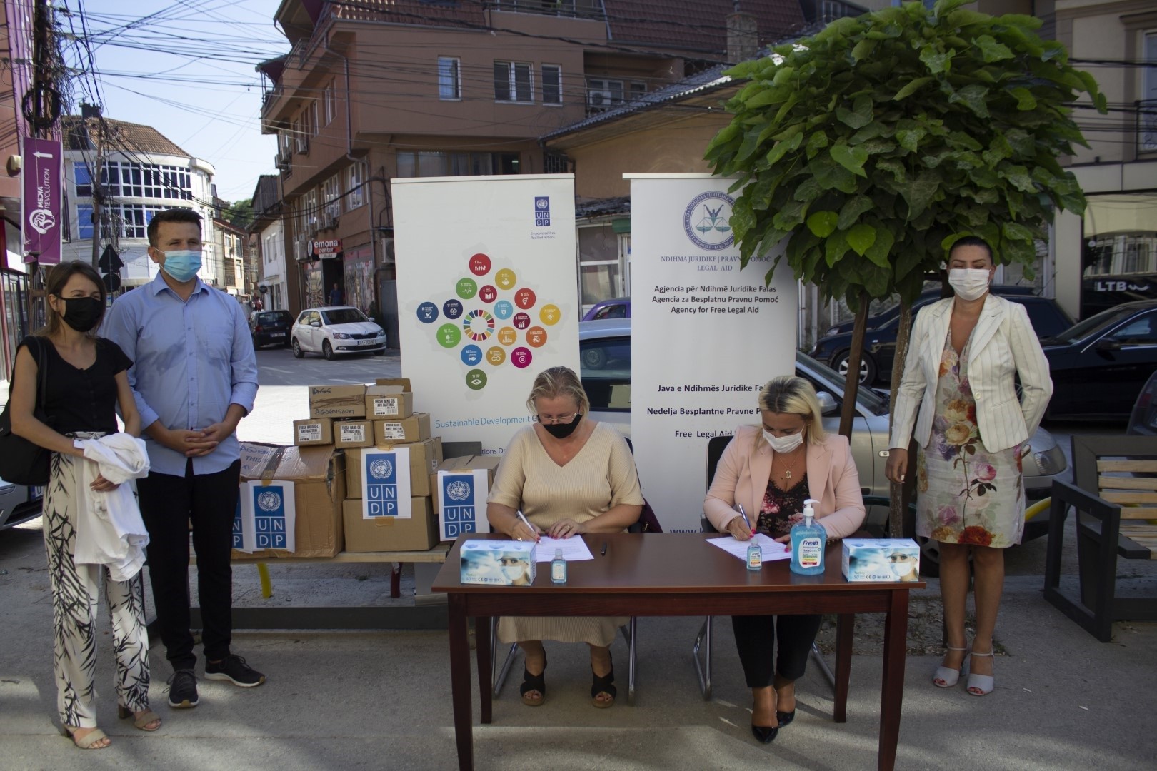 UNDP i dhuron pajisje mbrojtëse Agjencisë për Ndihmë Juridike Falas