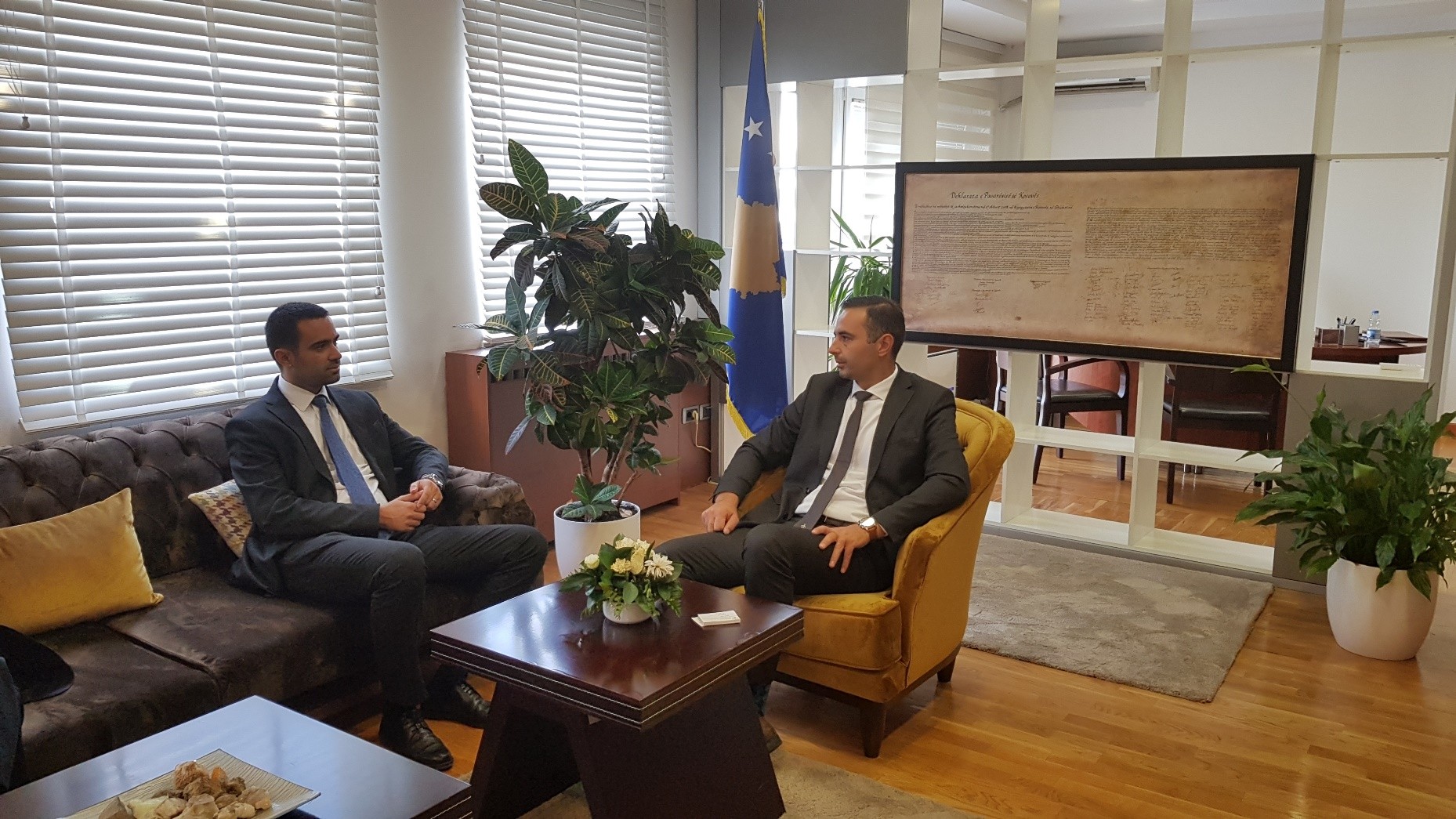 Lluka kërkon nga OEAK të sjell investitorë amerikan në Kosovë