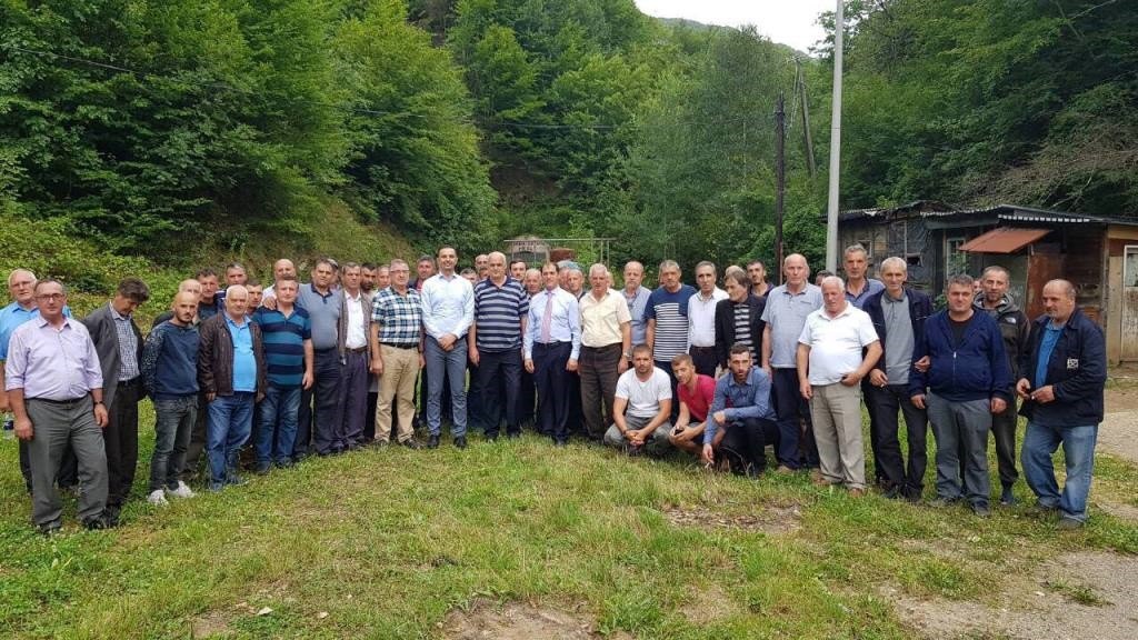 Lluka premton përmirësim të kushteve të punës për minatorët e Artanës