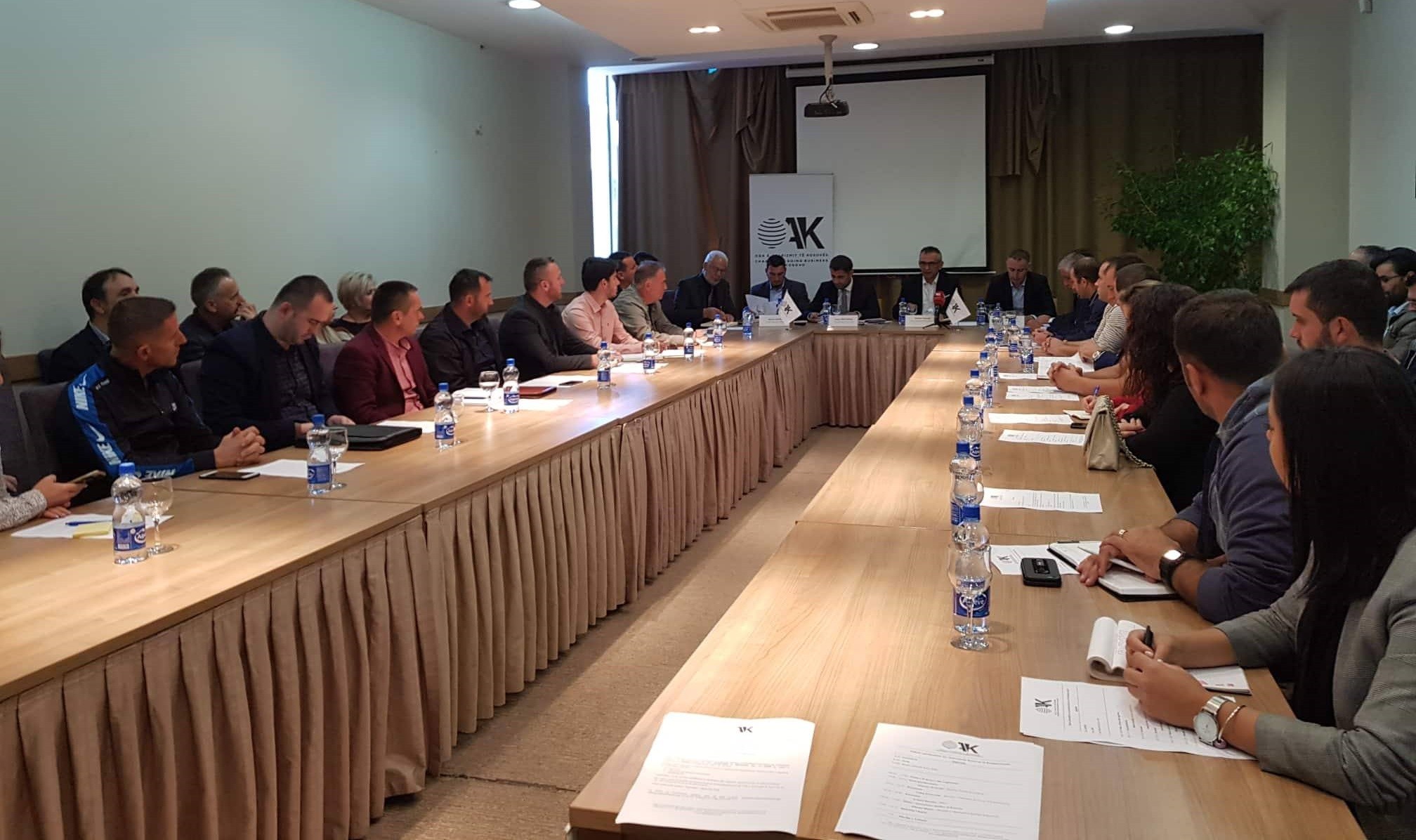 Abuzimi me çmime dhe mos reagimi i shtetit po e vështirësojnë të bërit biznes