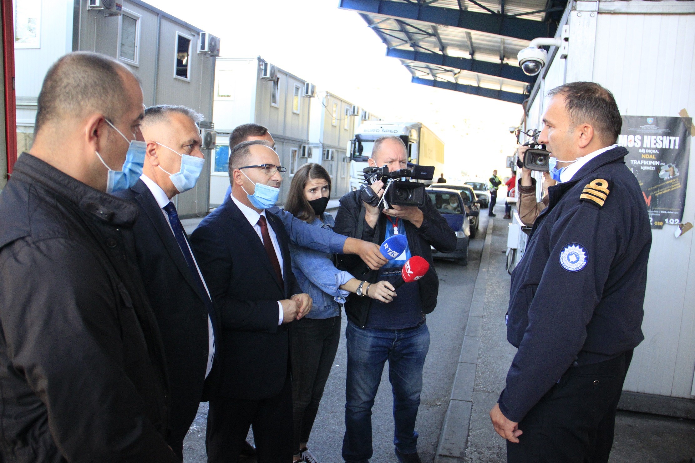 Ministri Krasniqi në veri të vendit, viziton pikën kufitare në Jarinjë