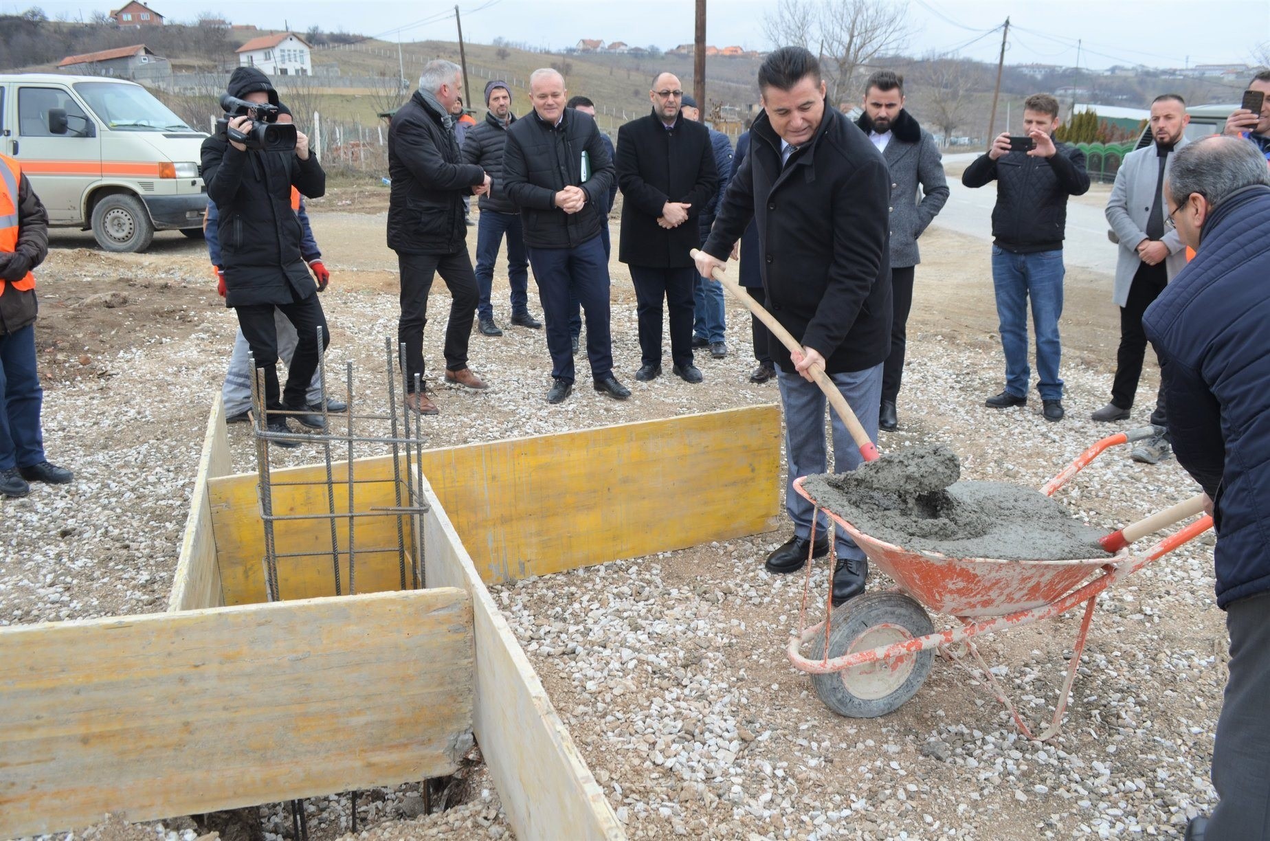 Vihet gurthemeli për ndërtimin e kompleksit për familjet në nevojë