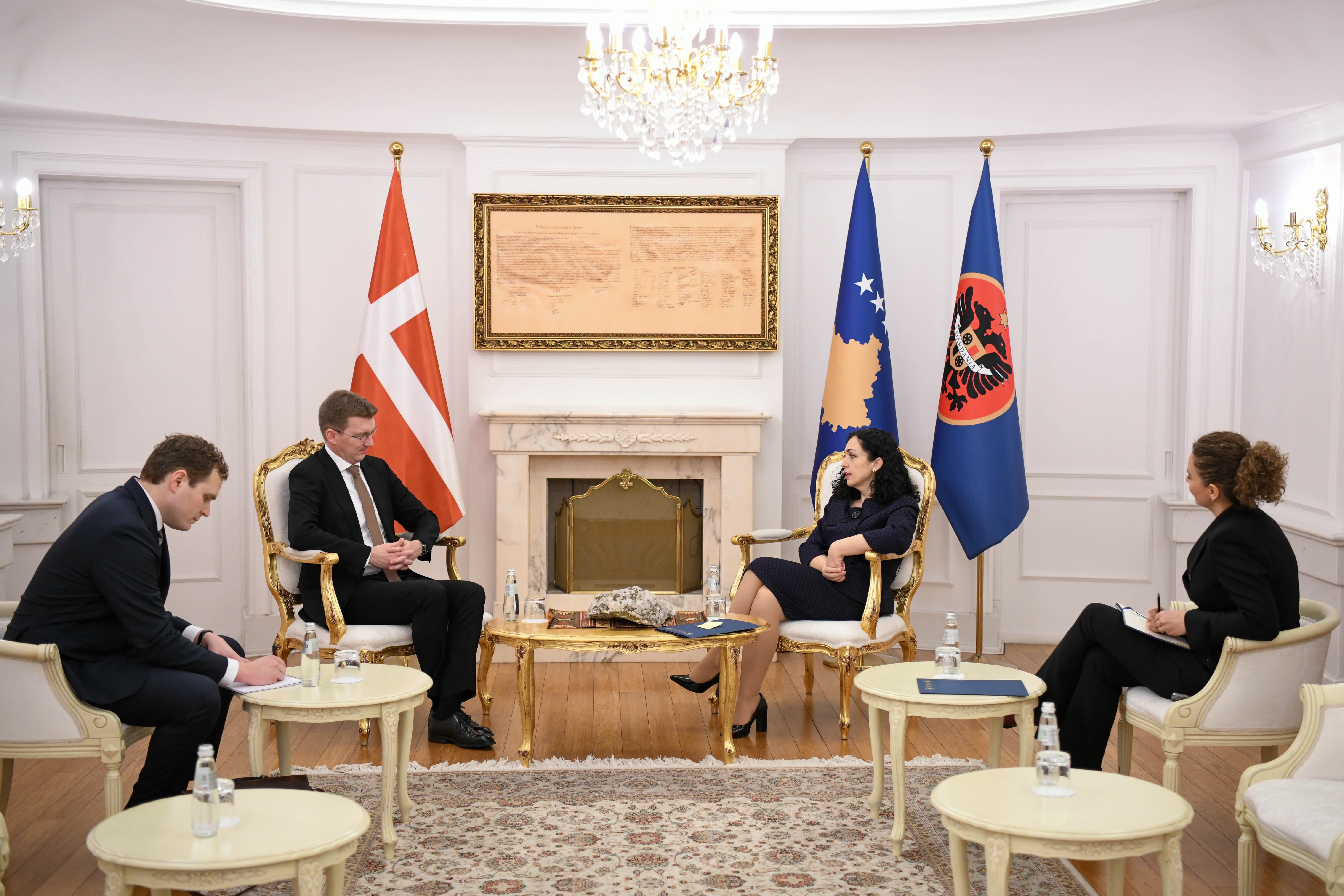 Presidentja Osmani pranoi letrat kredenciale nga ambasadori i Danimarkës