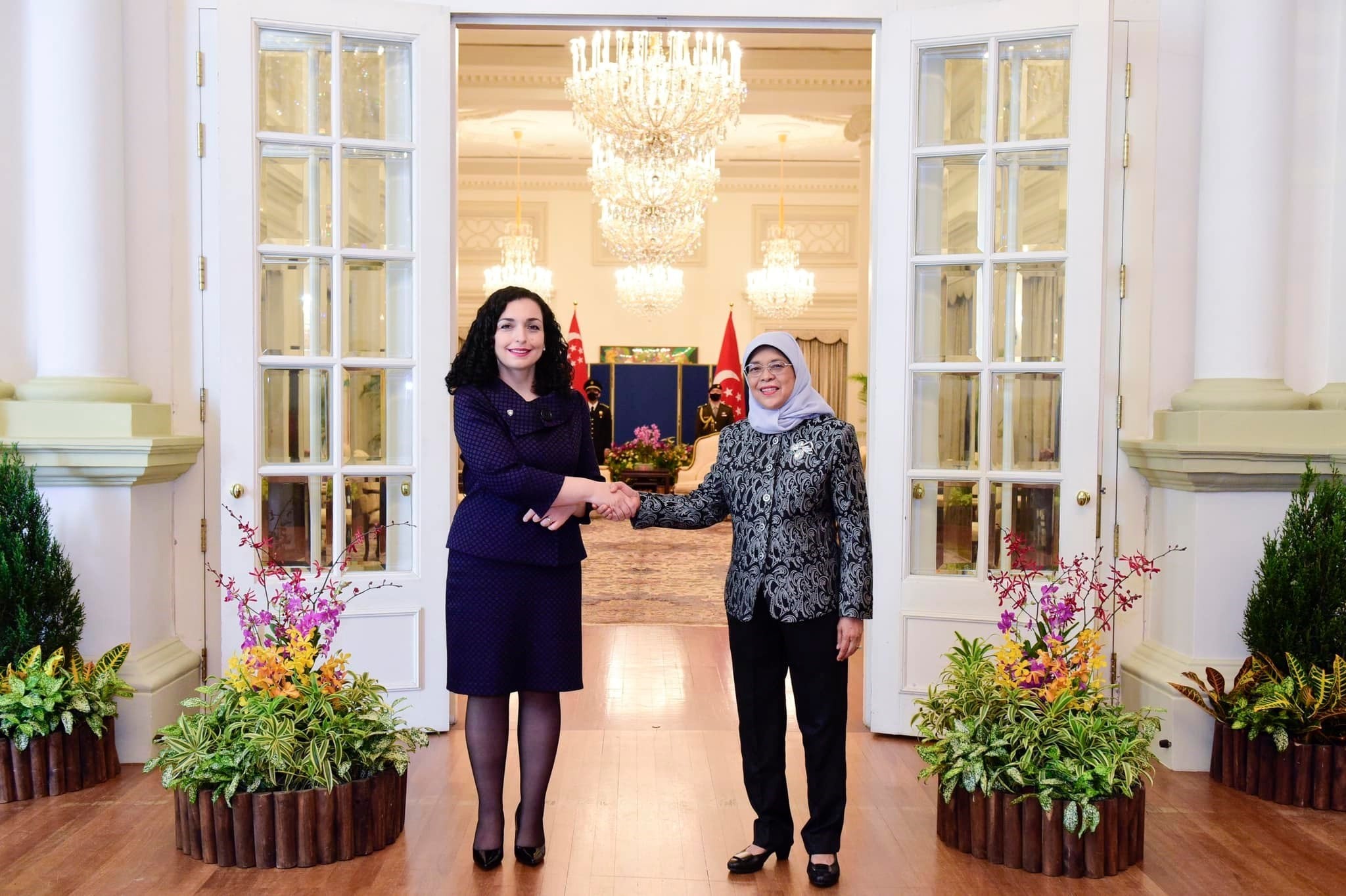 Presidentja Osmani takoi Presidenten e Singaporit, Halimah Yacob