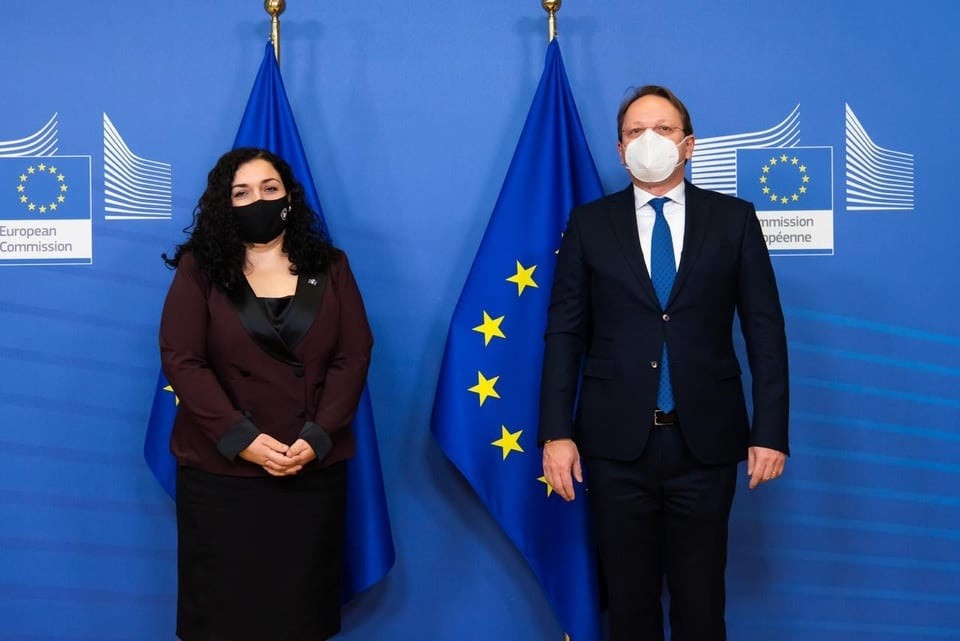 Presidentja Osmani kërkon nga BE liberalizimin e vizave për Kosovën