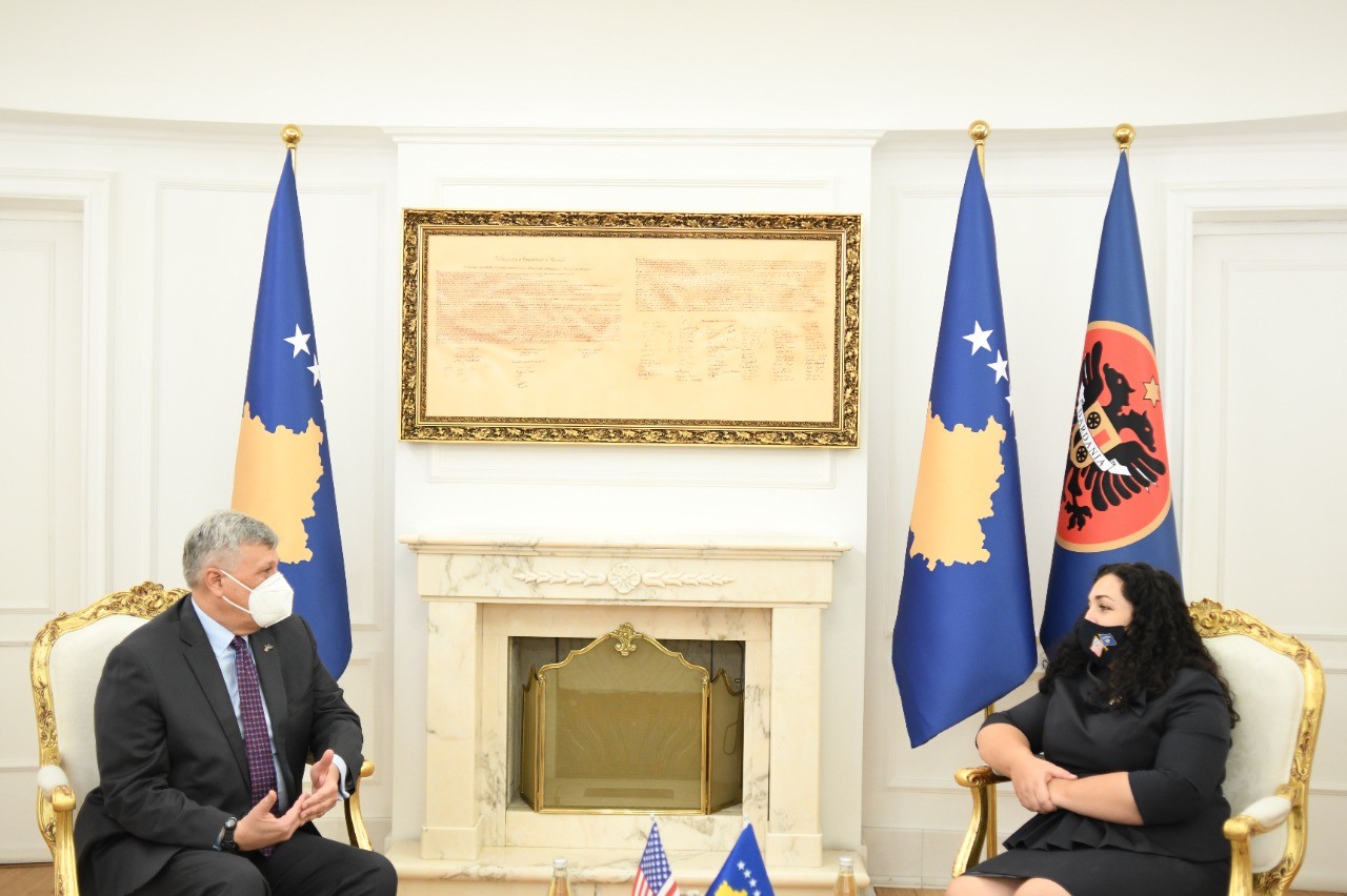 Osmani dhe Kosnett diskutuan për thellimin e bashkëpunimit
