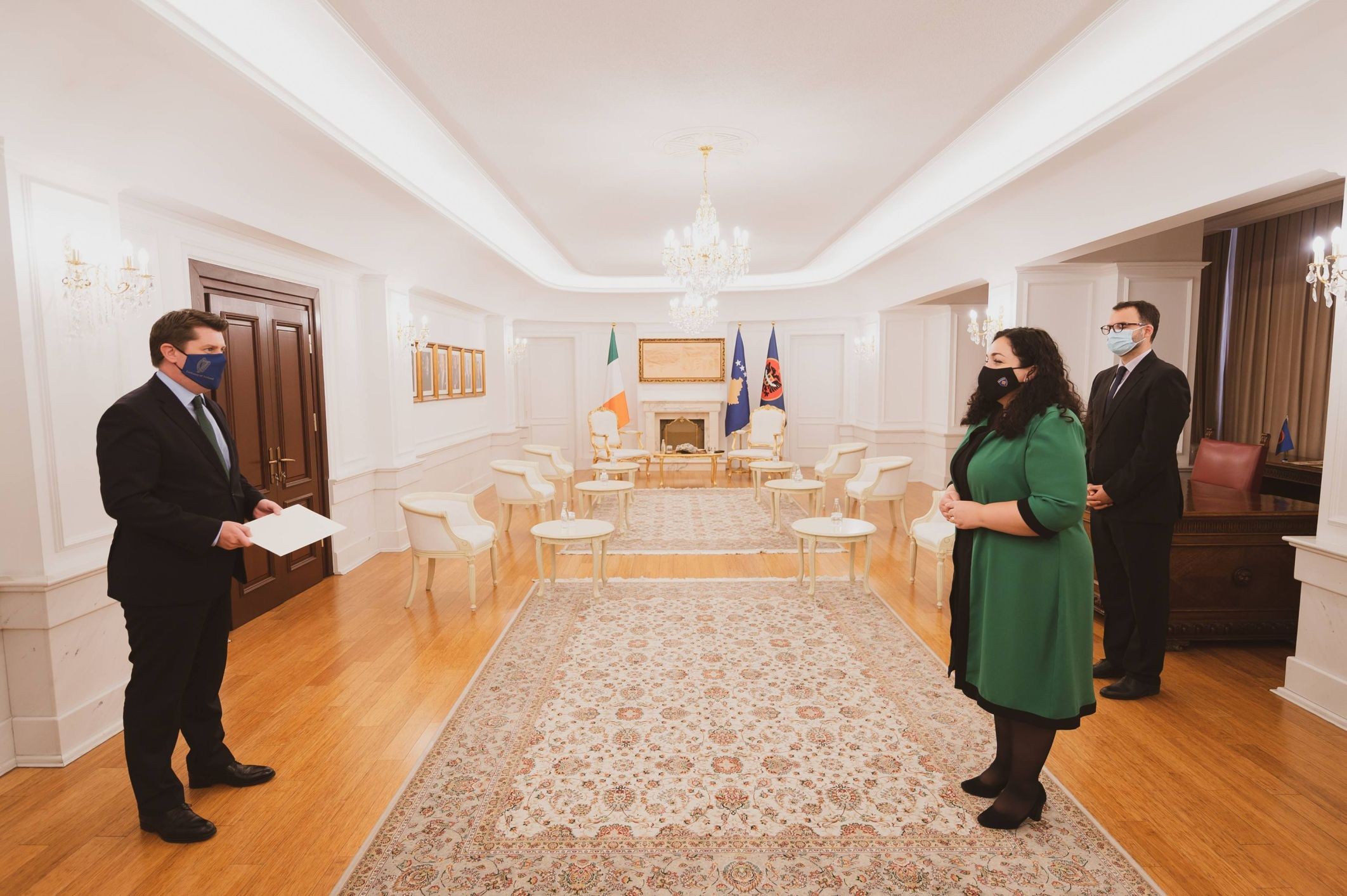 Presidentja Osmani pranoi letrat kredenciale të ambasadorit të Irlandës