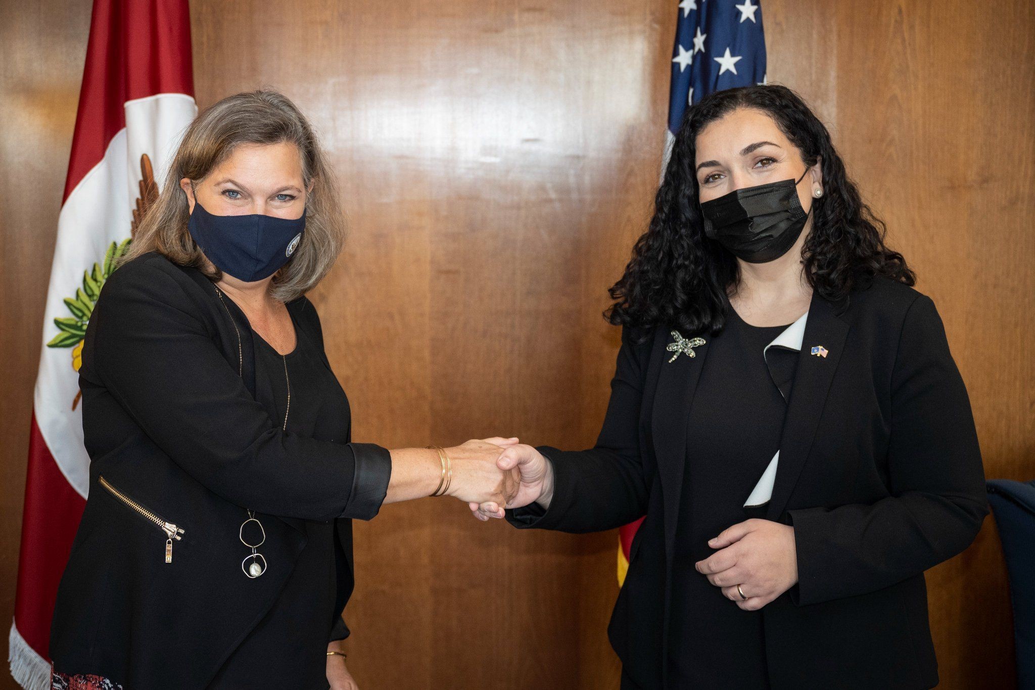 Nuland thekson përkushtimin për paqen, stabilitetin dhe zhvillimin në Kosovë