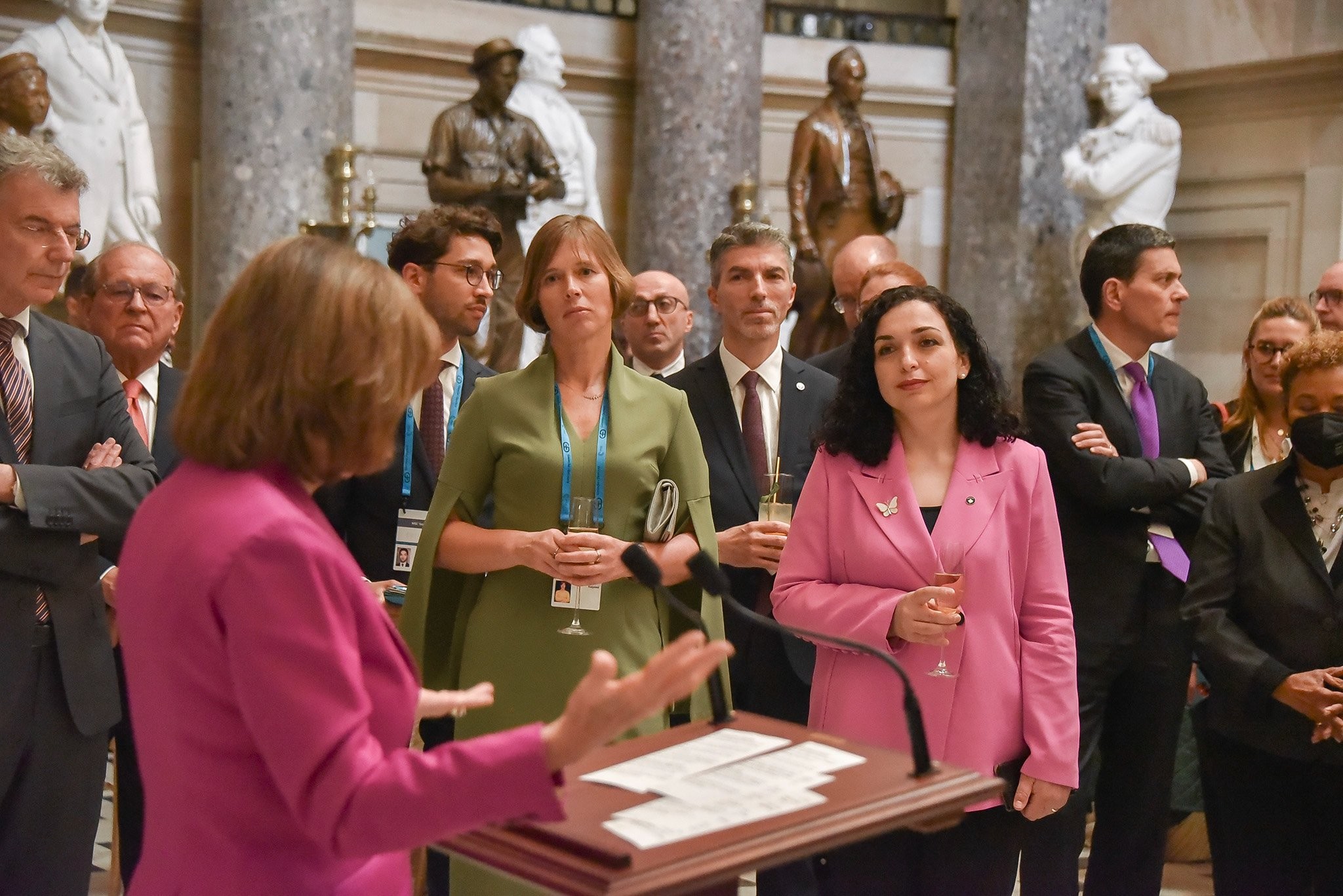 Presidentja Osmani merr pjesë në darkën e organizuar, Nancy Pelosi