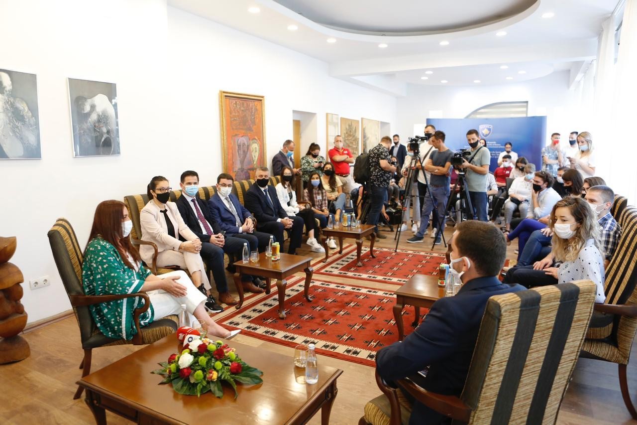 Fillojnë trajnimet për të rinj në Fushë Kosovë