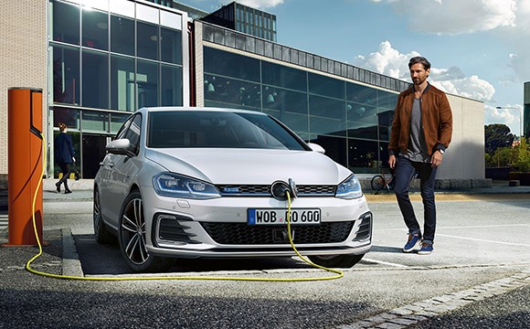 Volkswagen paraqet makinën konceptuale elektrike