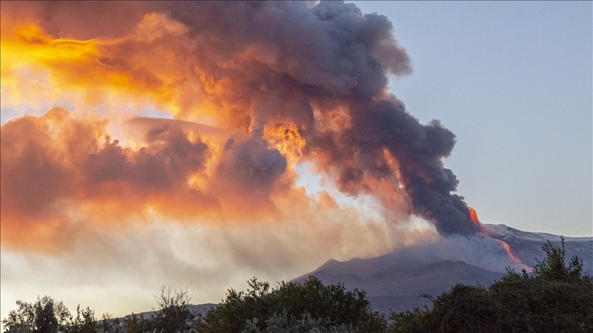 Riaktivizohet vullkani Etna në Itali