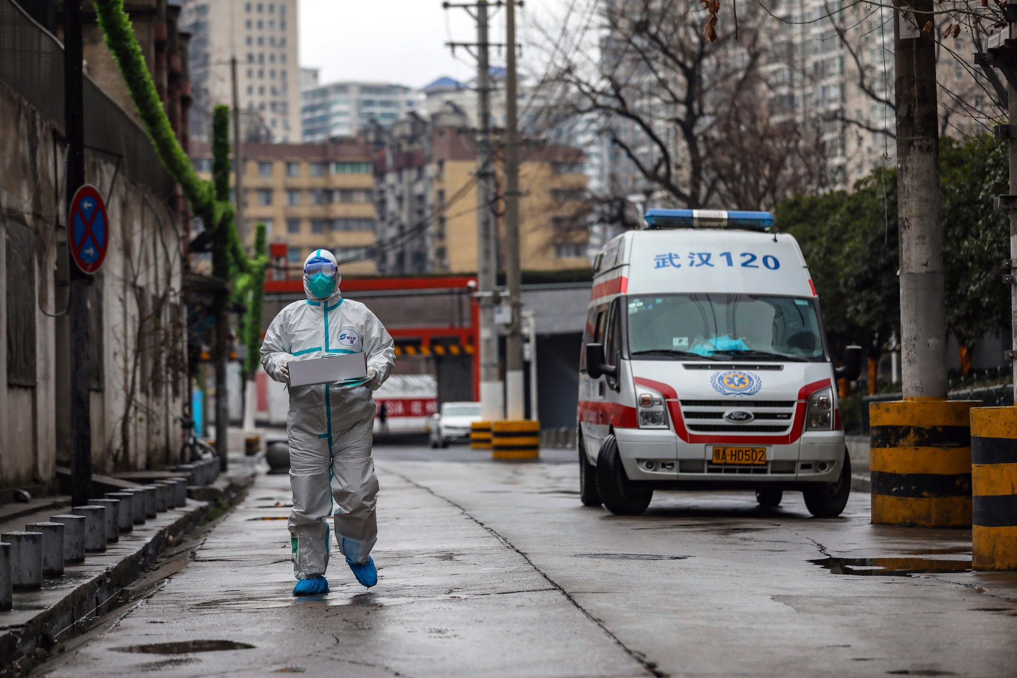 Sektori i automjeteve me i goditur nga koronavirusi, ulën pagat e punëtorëve