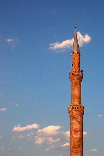 Komuna e Skenderajt mbylli xhaminë në fshatin Marinë 