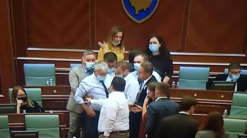 KMDLNj kërkon nga deputetët të sillen si përfaqësues të popullit