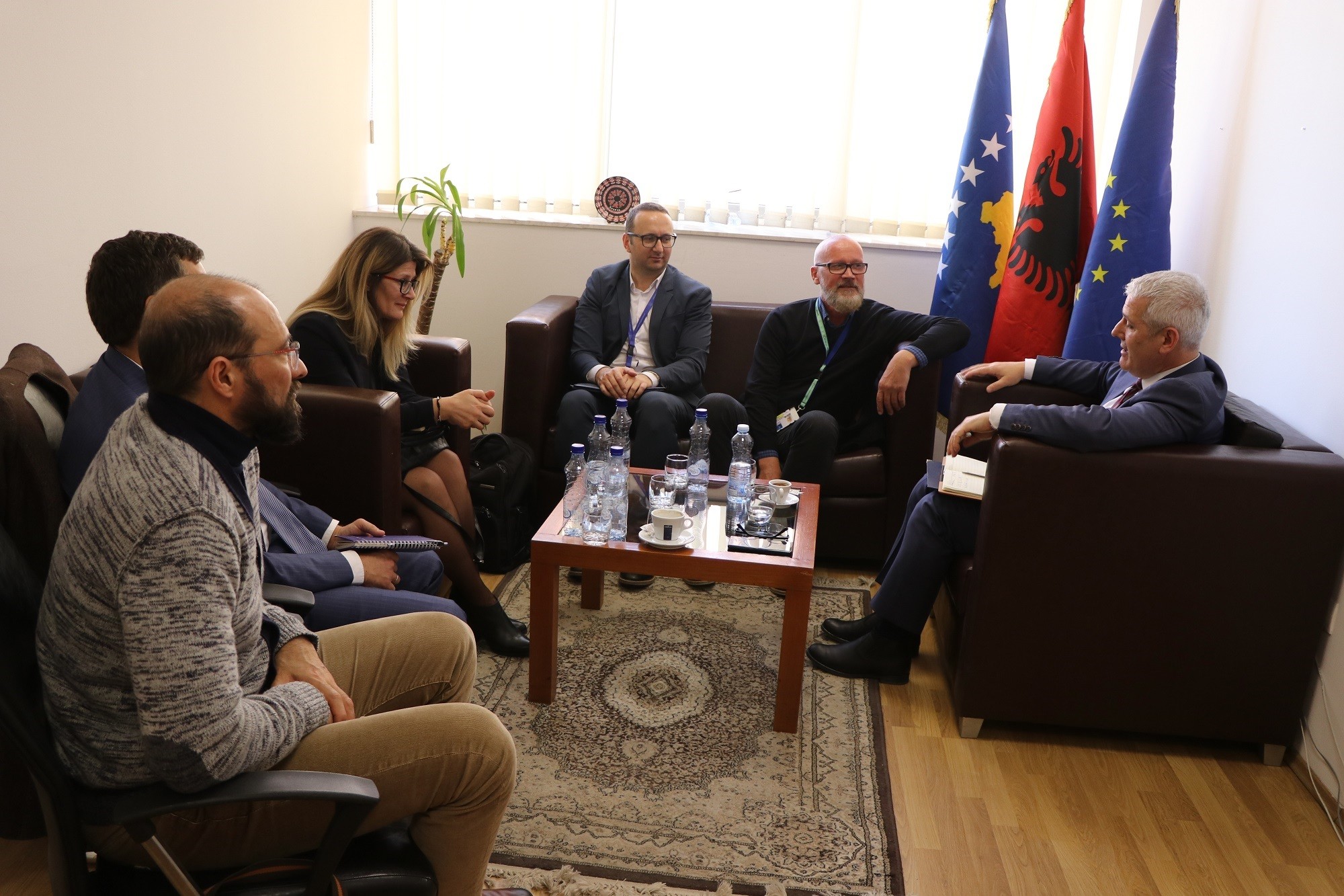 Sveçla shpreh gatishmërinë e MPBAP-së për bashkëpunimin me zyrën e BE-së