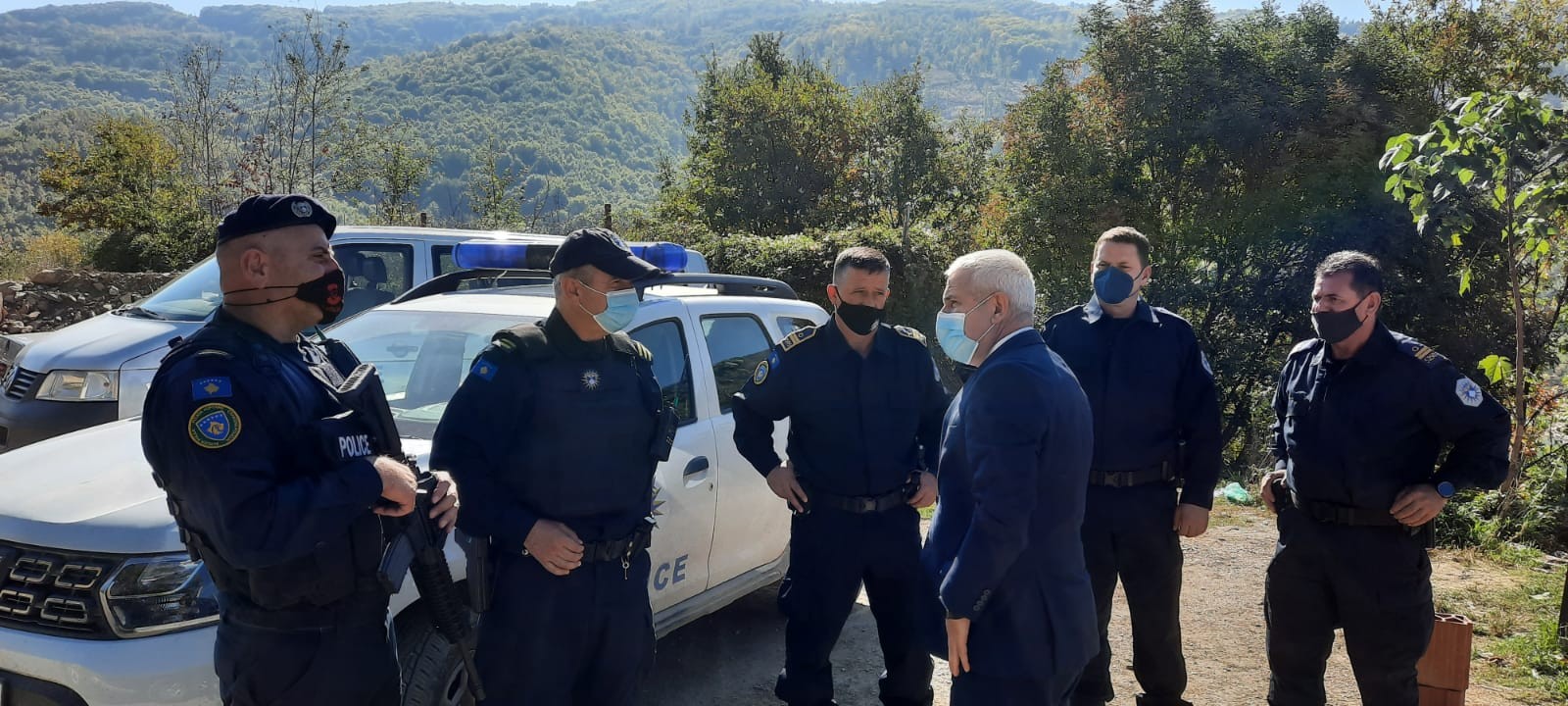 Ministri Sveçla inspeton zbatimin e marrëveshjes për targat