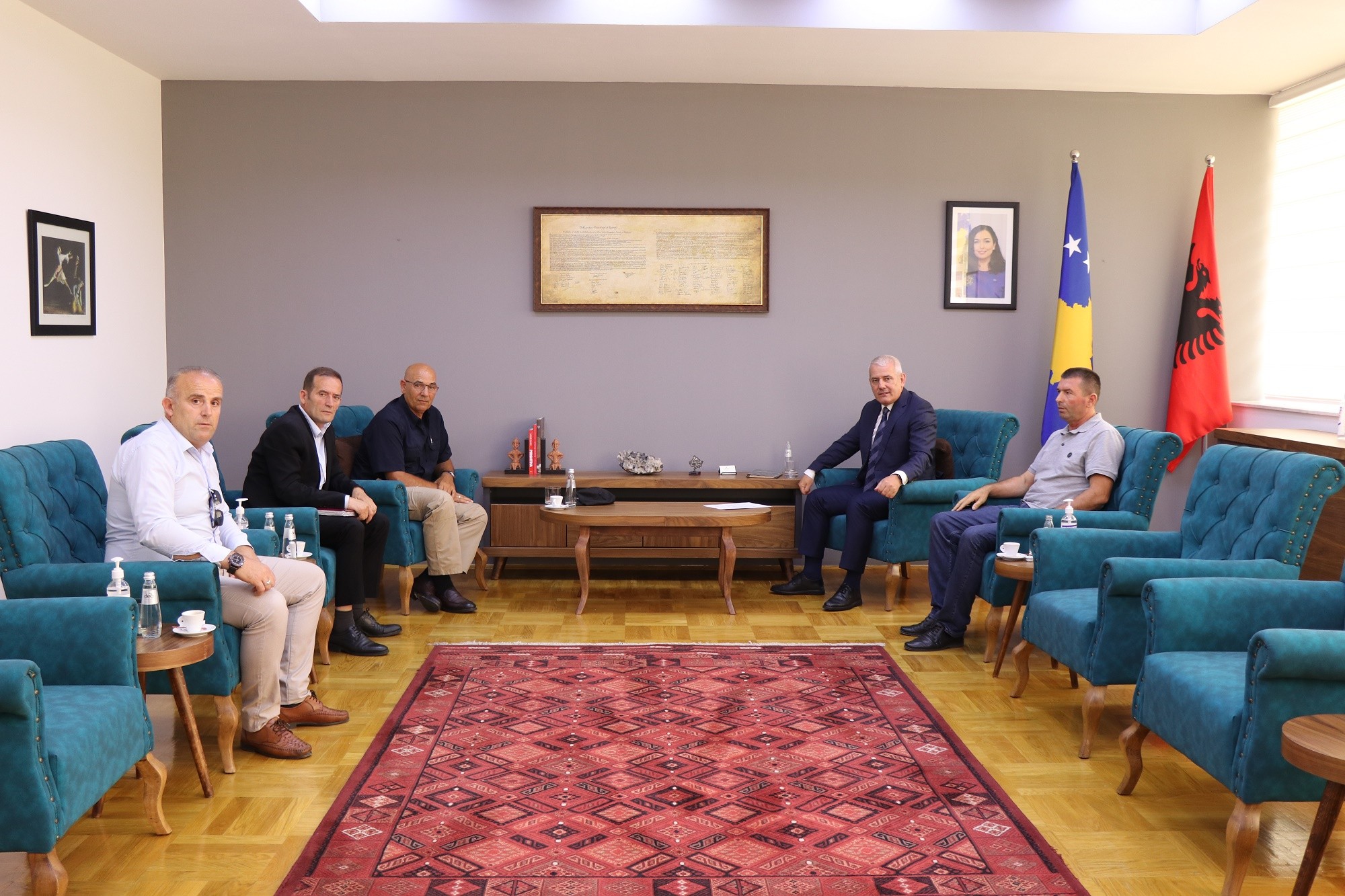 Ministri Sveçla premton përkrahje për zjarrfikësit
