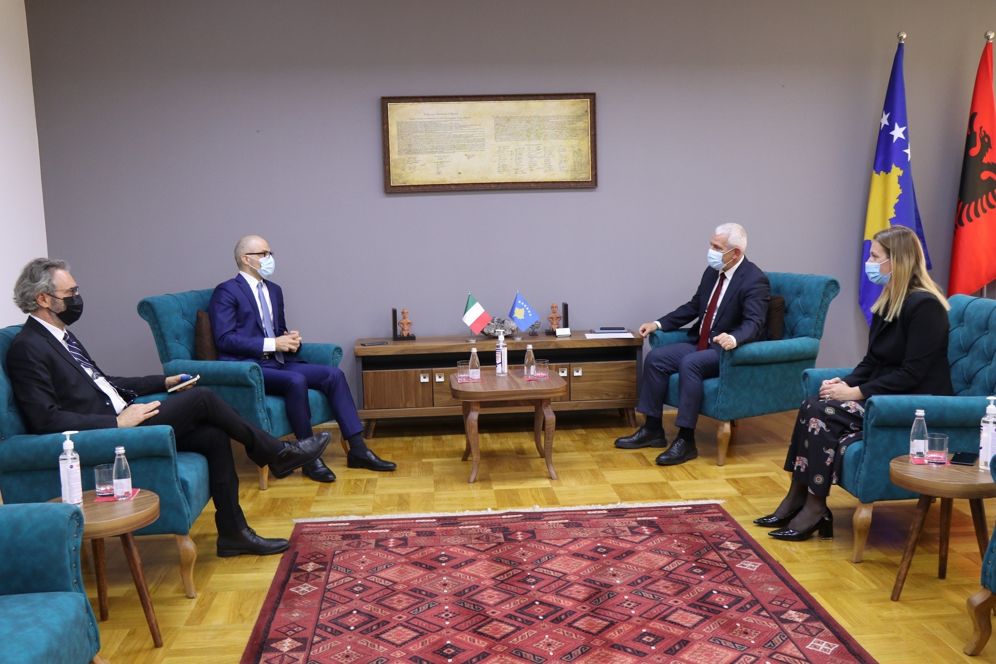 Ministri Sveçla priti në takim ambasadorin italian, Nicola Orlando