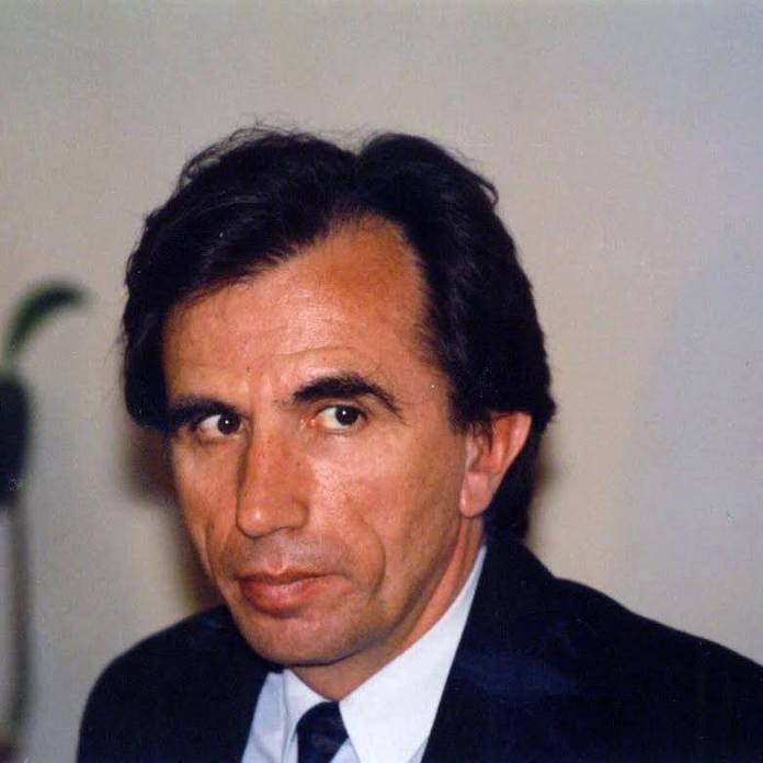 Kryetari i LDK-së, Isa Mustafa përkujton Xhemail Mustafën